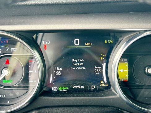 Used 2023 Jeep Wrangler Unlimited AWD/4WD image 13