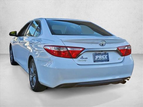 Used 2015 Toyota Camry SE image 7