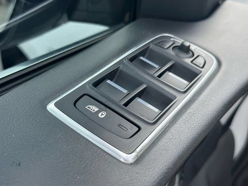 Used 2019 Jaguar F-PACE Prestige AWD/4WD image 21