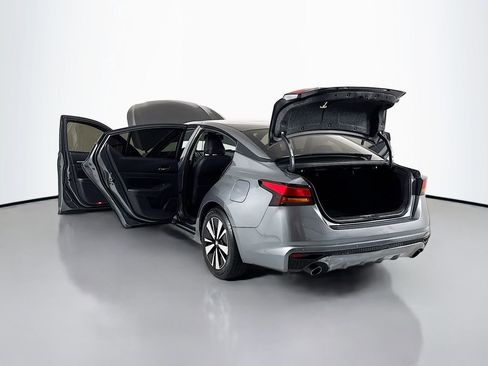 Used 2019 Nissan Altima 2.5 SL FWD image 22