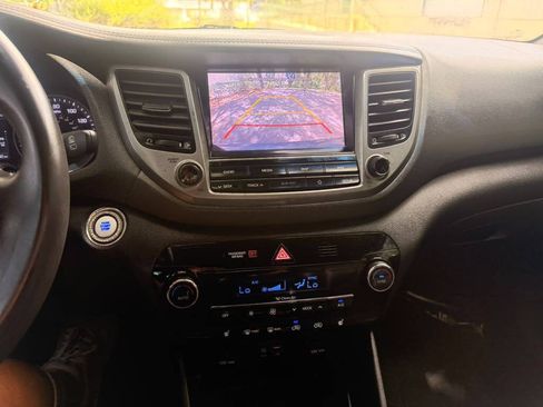 Used 2018 Hyundai Tucson SEL Plus w/ Cargo Package FWD image 17