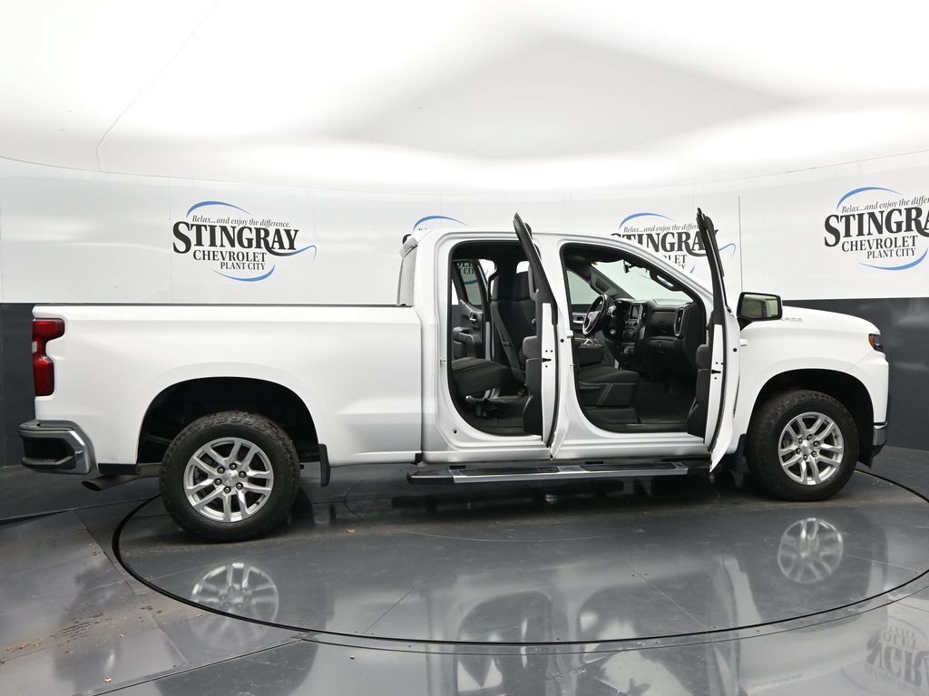 Used 2020 Chevrolet Silverado 1500 LT w/ LT Value Package RWD image 36