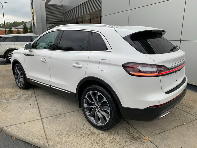 Used 2023 Lincoln Nautilus Reserve AWD/4WD image 3
