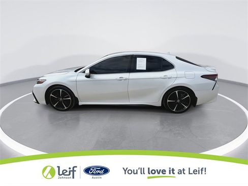 Used 2023 Toyota Camry XSE image 6