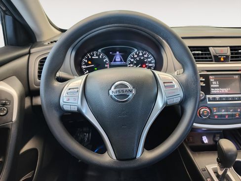Used 2016 Nissan Altima 2.5 S w/ Interior Lighting Package FWD image 16
