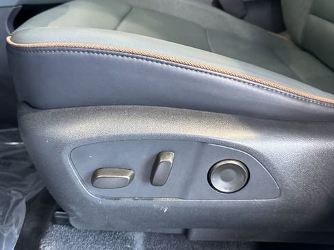 Used 2024 GMC Acadia AT4 w/ Super Cruise Package image 13