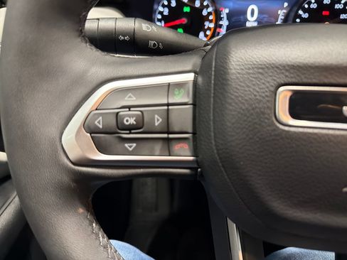 Used 2023 Jeep Compass Limited AWD/4WD image 13
