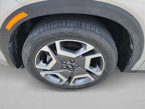 Used 2024 Hyundai Palisade SEL w/ Premium Package image 9