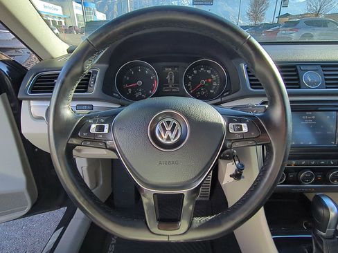 Used 2017 Volkswagen Passat 1.8T R-Line image 17