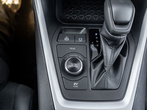 Certified 2024 Toyota RAV4 LE image 26