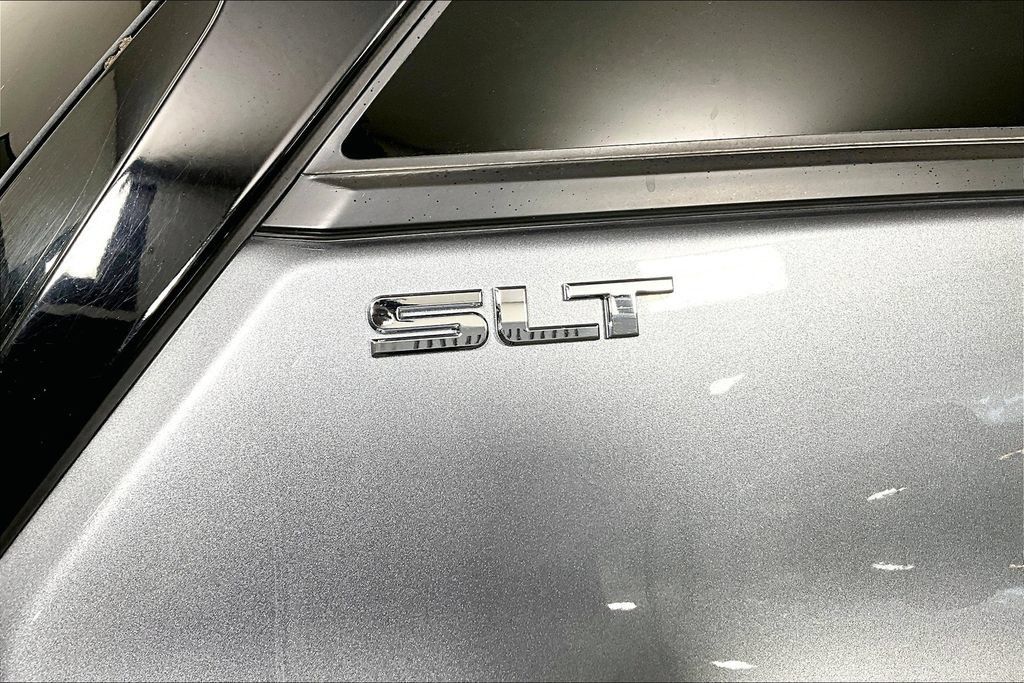 Used 2019 GMC Terrain SLT w/ Preferred Package FWD image 14