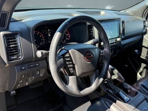 Used 2022 Nissan Frontier Pro-X w/ Pro-X Premium Package image 4
