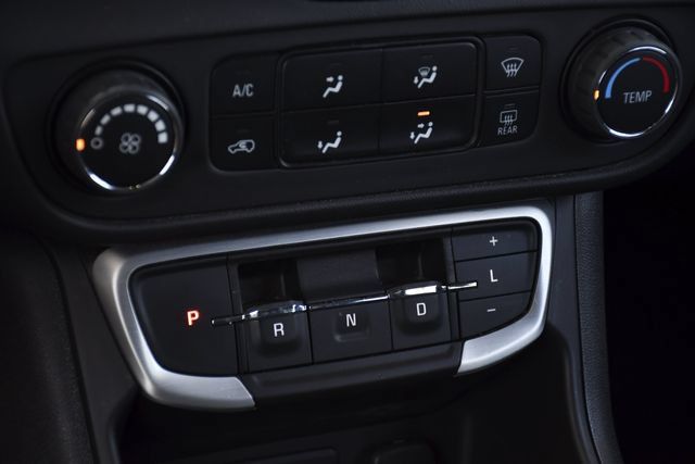 Used 2023 GMC Terrain SLE FWD image 13