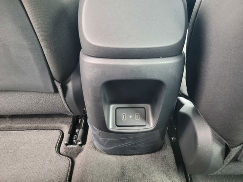 New 2025 Hyundai Elantra SEL image 18