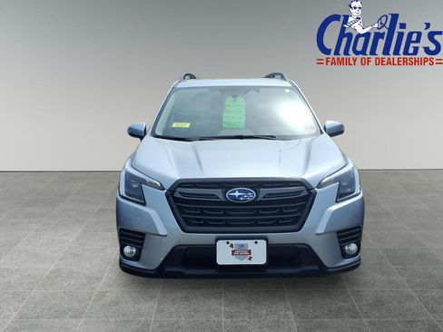 Certified 2023 Subaru Forester Limited AWD/4WD image 2