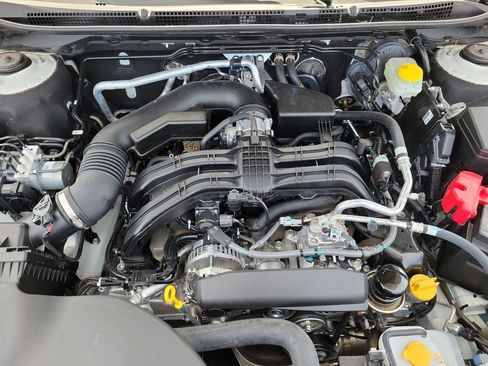 Certified 2025 Subaru Outback Limited AWD/4WD image 10