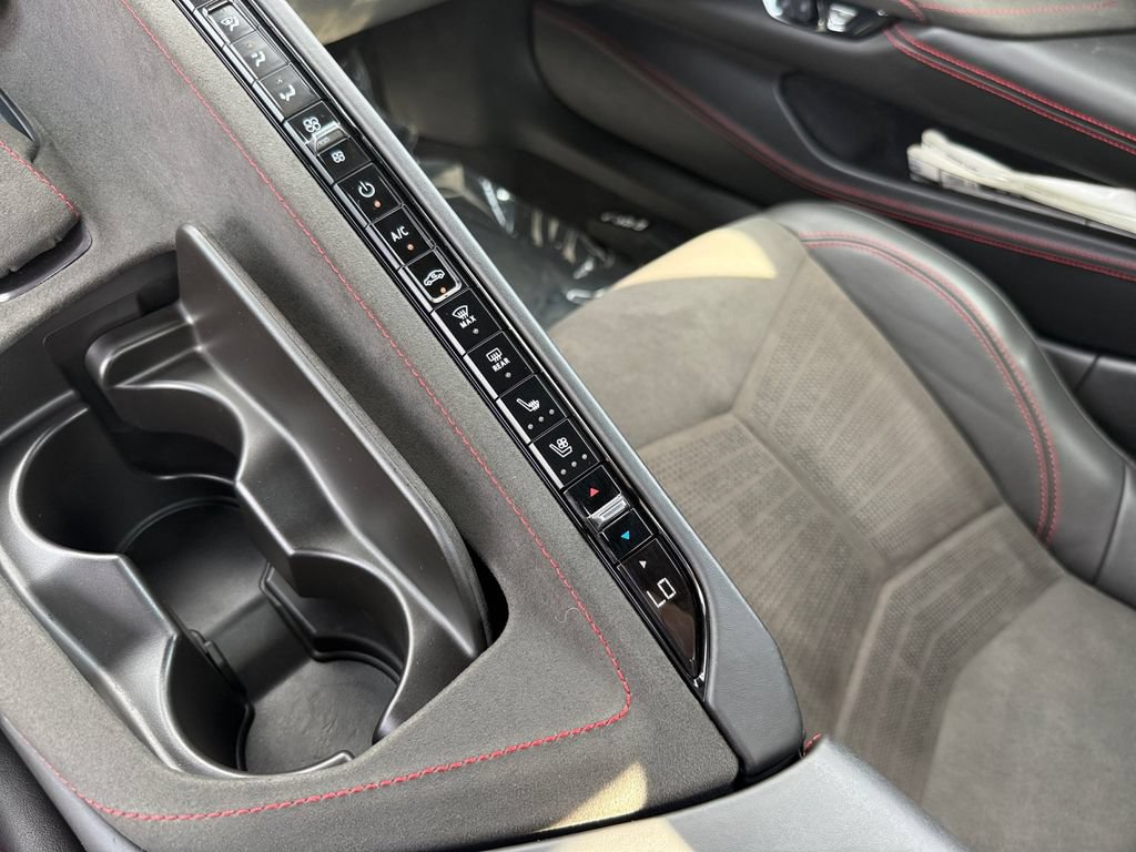 Used 2024 Chevrolet Corvette Stingray Premium Conv w/ Z51 Performance Package RWD image 20