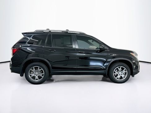 Used 2025 Honda Passport TrailSport image 10
