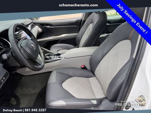 Used 2019 Toyota Camry XLE FWD image 10