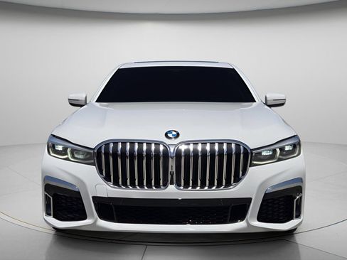 Used 2021 BMW 750i xDrive w/ Autobahn Package AWD/4WD image 5