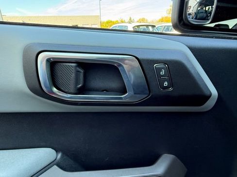 Used 2022 Ford Bronco Badlands image 23