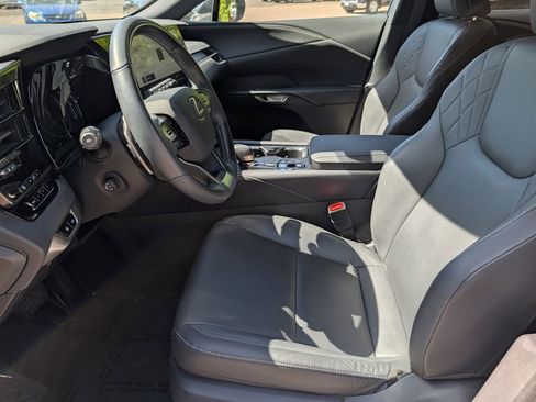 Used 2023 Lexus RX 350 Premium w/ Cold Area Package AWD/4WD image 9