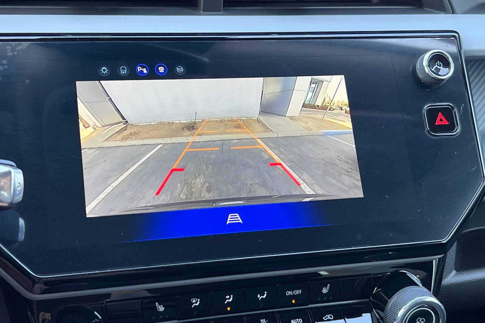 Used 2027 Chevrolet Bolt LT w/ Comfort Package FWD image 24