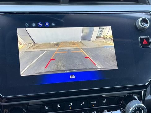 Used 2027 Chevrolet Bolt LT w/ Comfort Package FWD image 24