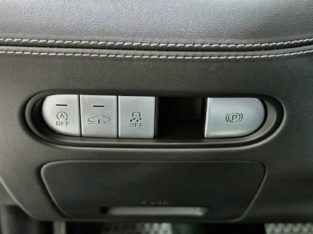 Used 2023 Genesis G90 3.5T AWD/4WD image 13