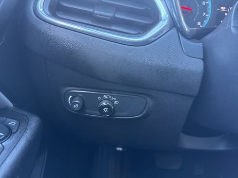 Used 2020 Chevrolet Equinox LS image 35