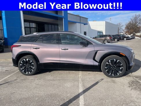 New 2024 Chevrolet Blazer EV RS image 2