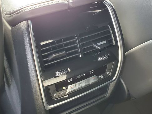 Used 2023 BMW XM w/ M Driver's Package AWD/4WD image 12