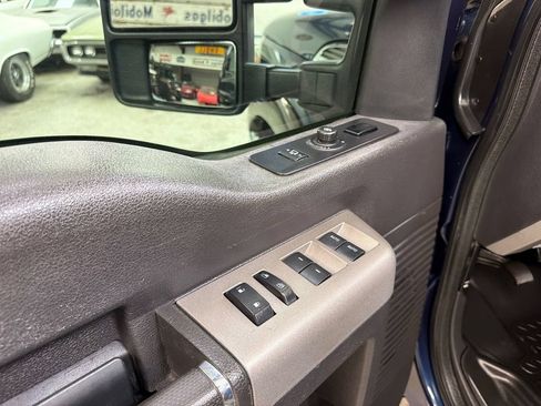 Used 2015 Ford F350 4x4 Crew Cab Super Duty image 30