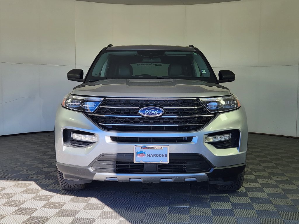 Used 2021 Ford Explorer XLT w/ Equipment Group 202A AWD/4WD image 2