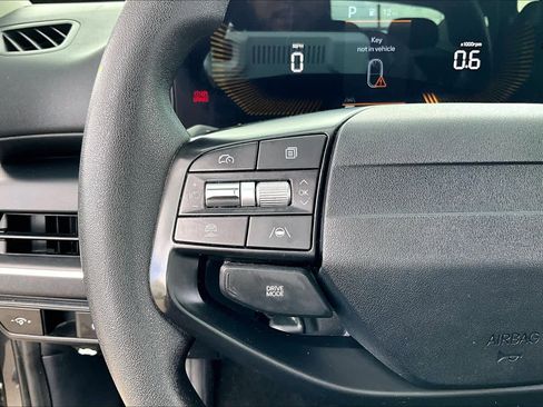 Used 2025 Kia K4 LXS image 21