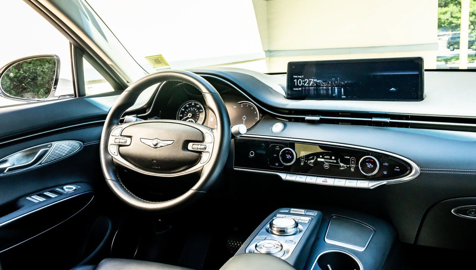 Used 2025 Genesis GV70 2.5T AWD/4WD image 16