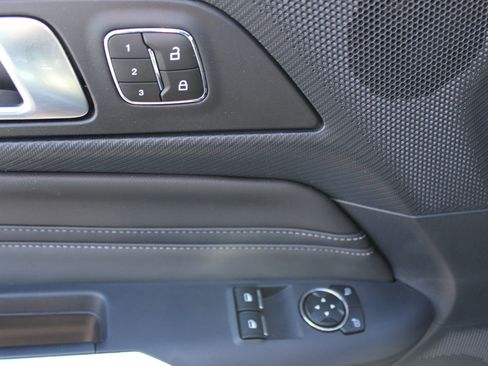 Used 2024 Ford Mustang GT Premium image 18