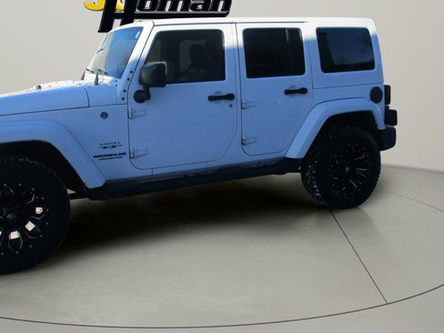 Used 2016 Jeep Wrangler Unlimited Sahara w/ Dual Top Group image 2