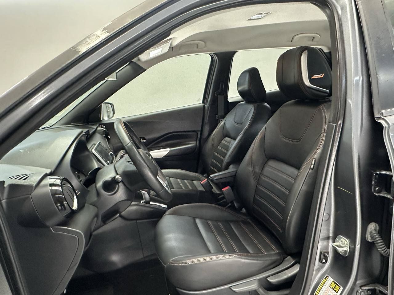 Used 2020 Nissan Kicks SR w/ SR Premium Package FWD image 19