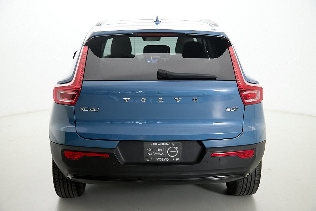 Certified 2023 Volvo XC40 B5 Plus w/ Protection Package Premier AWD/4WD image 9