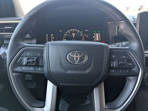 Used 2025 Toyota 4Runner SR5 image 14