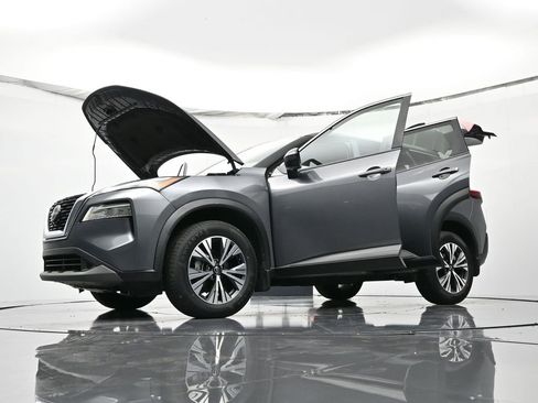 Used 2023 Nissan Rogue SV image 46