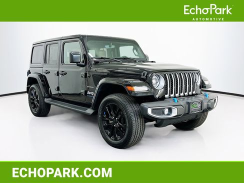 Used 2023 Jeep Wrangler Unlimited Sahara AWD/4WD image 1