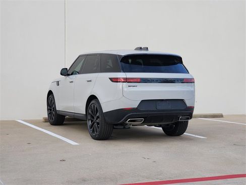 New 2026 Land Rover Range Rover Sport SE image 3