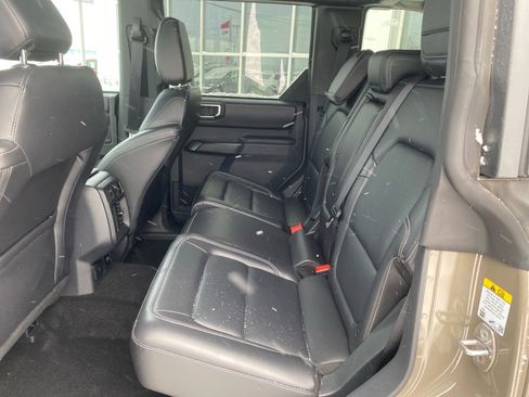 Used 2025 Ford Bronco Outer Banks image 22