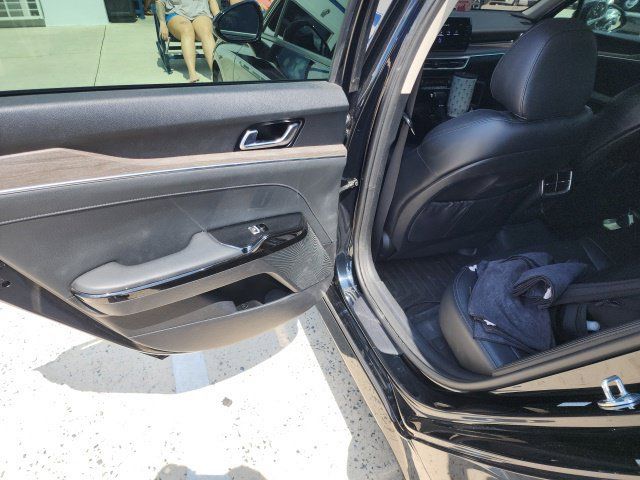 Used 2021 Kia K5 EX w/ EX Premium Package FWD image 32