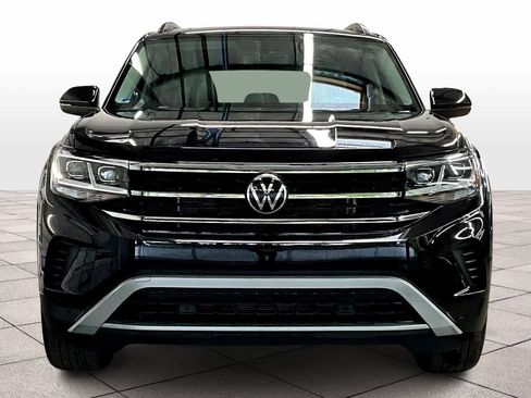 Used 2023 Volkswagen Atlas SE w/ Panoramic Sunroof Package image 3