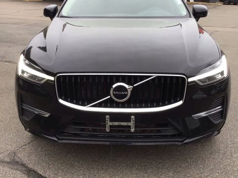 Used 2023 Volvo XC60 B5 Core AWD/4WD image 2