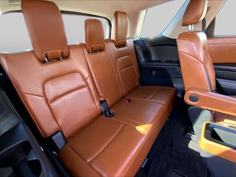 Used 2022 Nissan Pathfinder Platinum AWD/4WD image 18