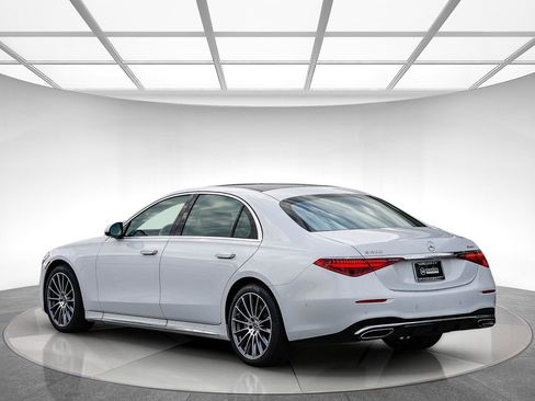 New 2026 Mercedes-Benz S 580 4MATIC Sedan image 2